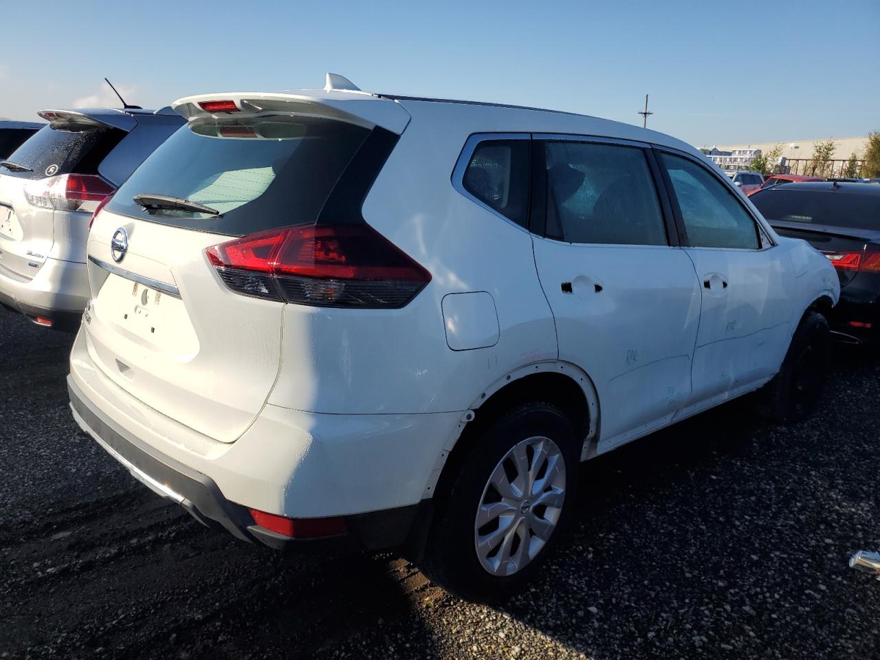 2020 Nissan Rogue - Image 3