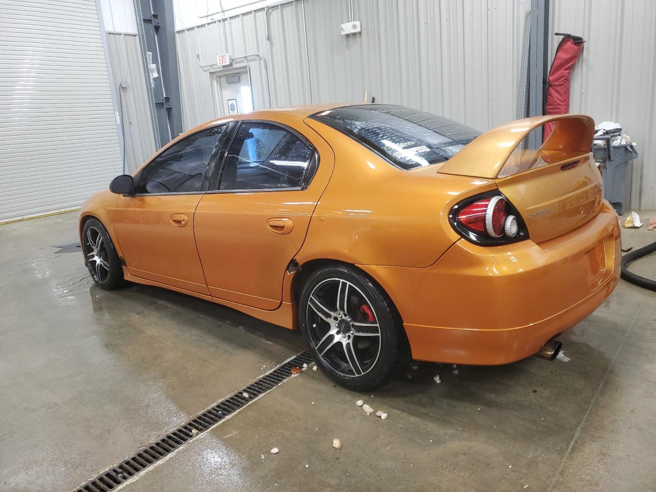 2005 Dodge Neon - Image 2
