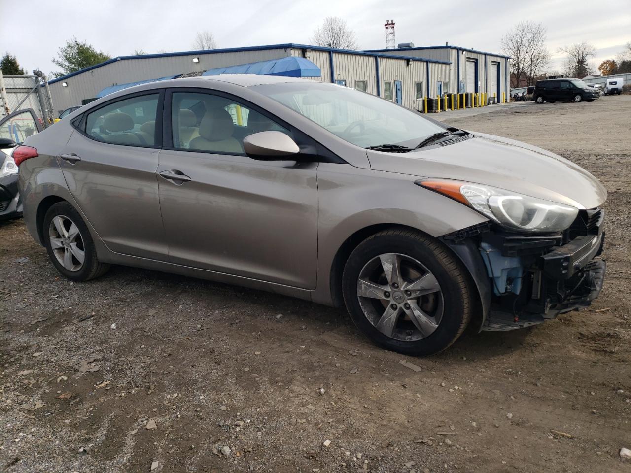 2013 Hyundai Elantra - Image 4