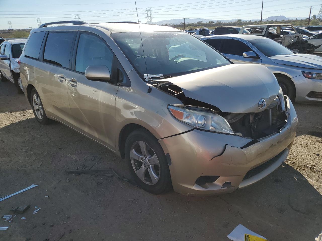 2013 Toyota Sienna - Image 4