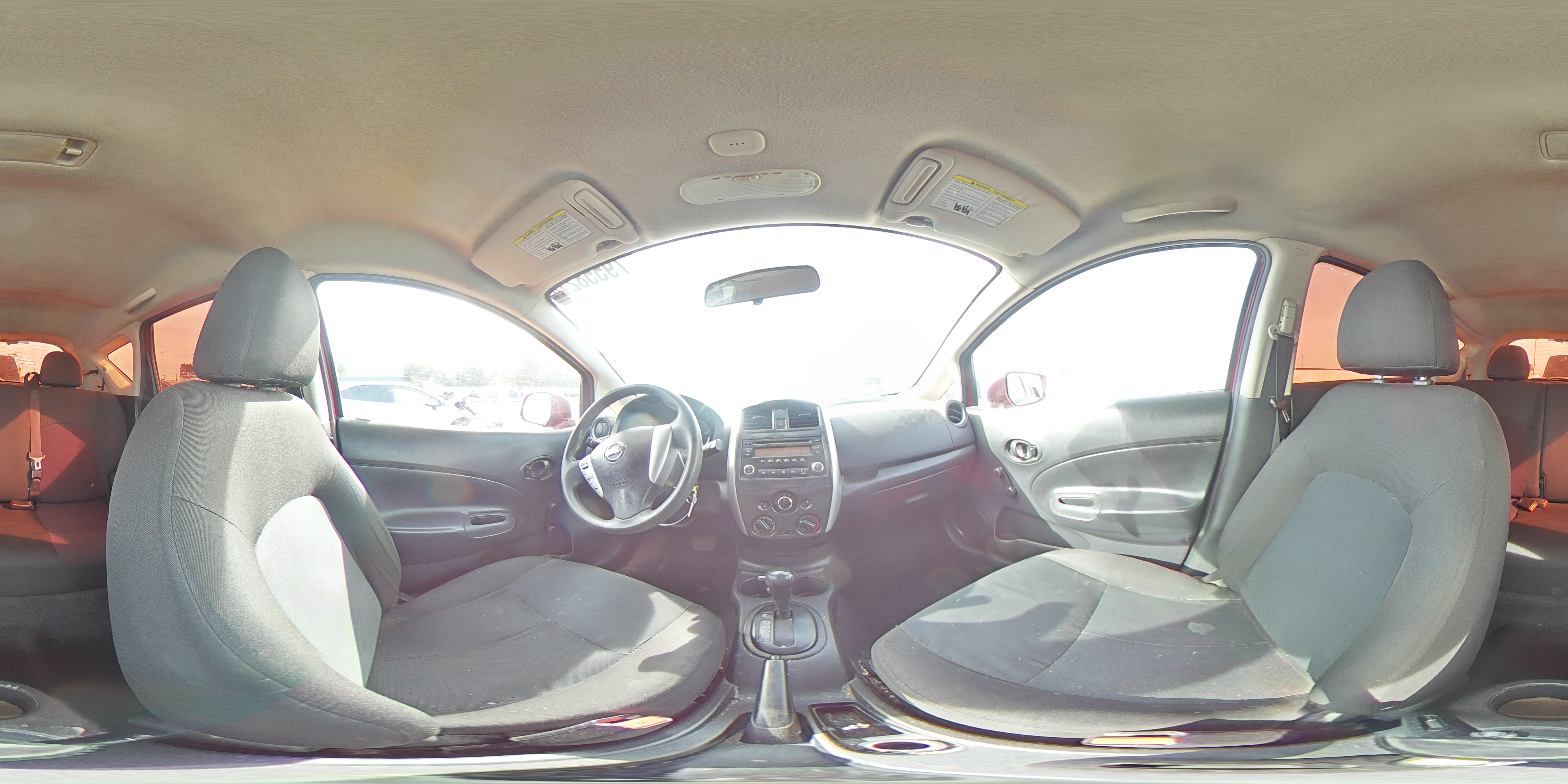 2015 Nissan Versa - Image 13