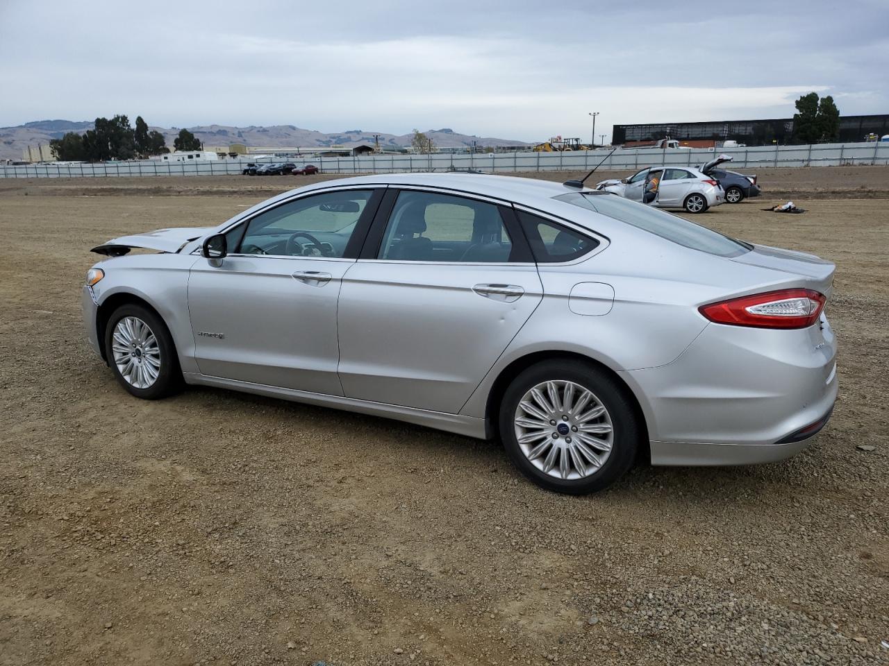 VIN 3FA6P0LU0GR387086 2016 FORD FUSION no.2