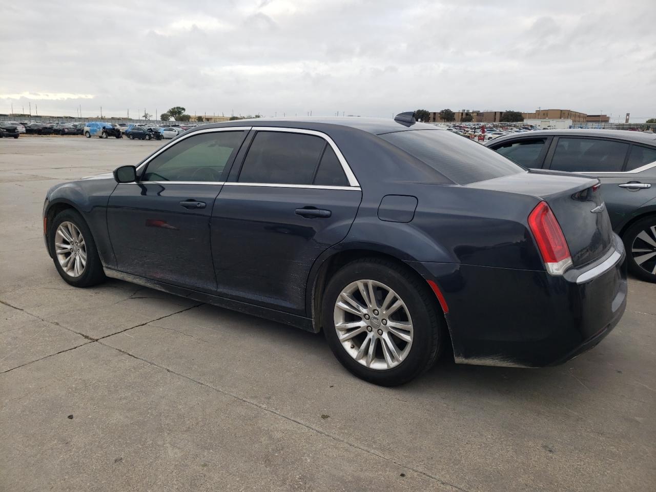 2018 Chrysler 300 - Image 2