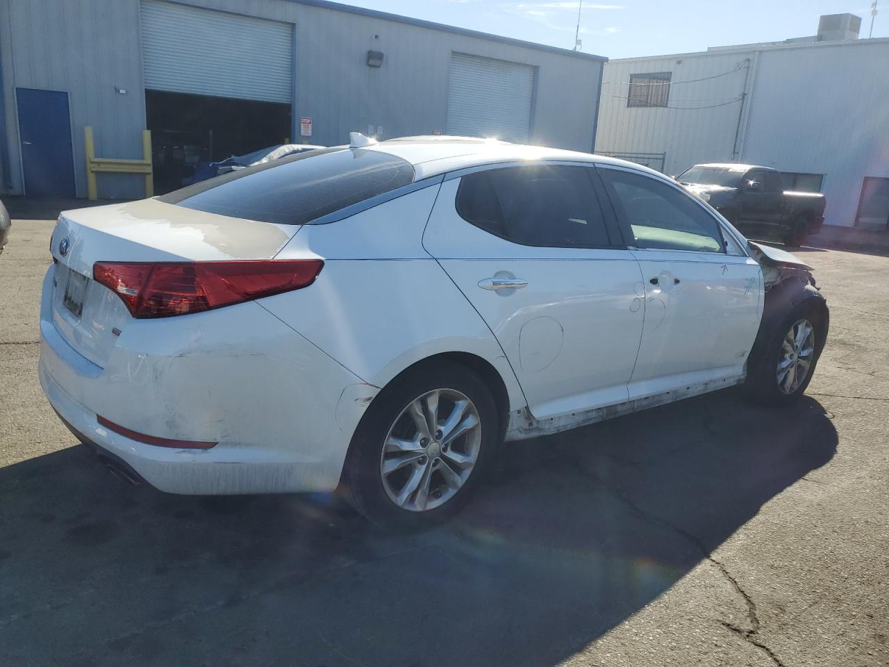 VIN 5XXGM4A71DG090429 2013 KIA OPTIMA no.3