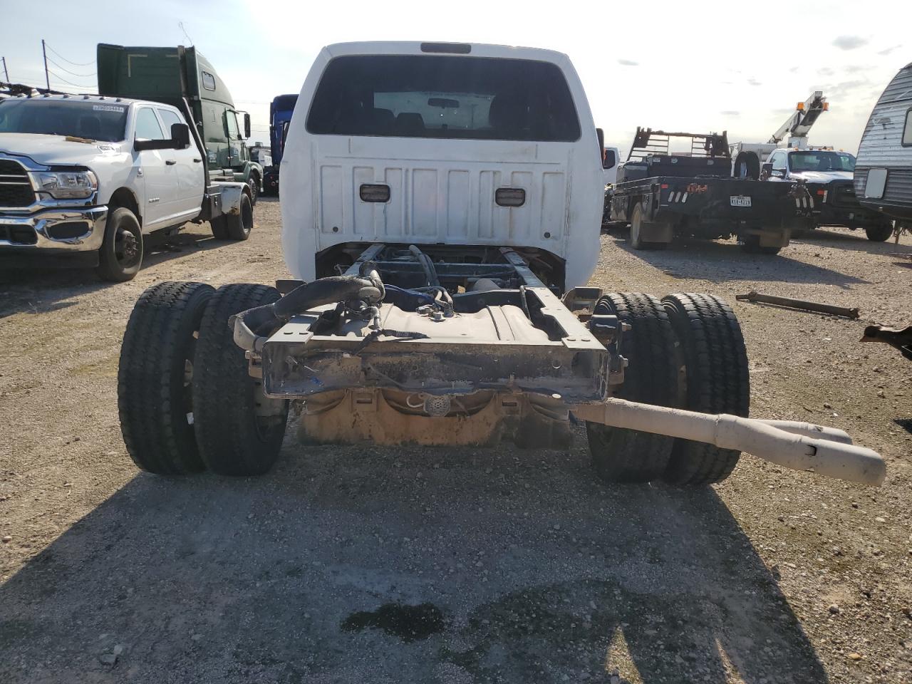 2015 Ford F450 - Image 6