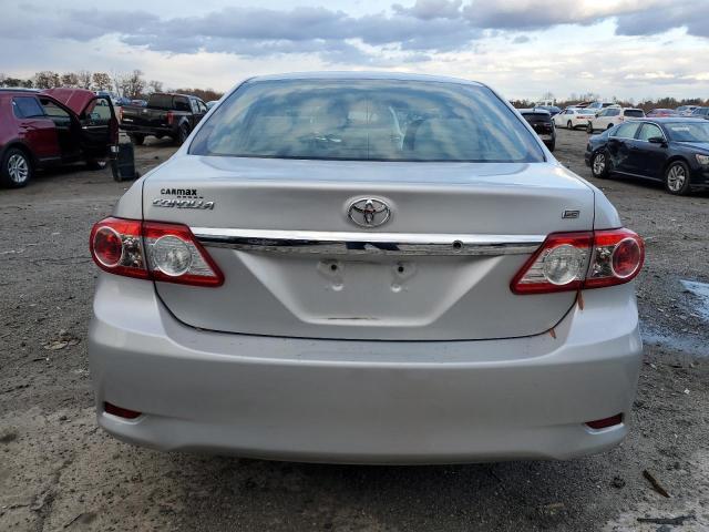  TOYOTA COROLLA 2012 Srebrny