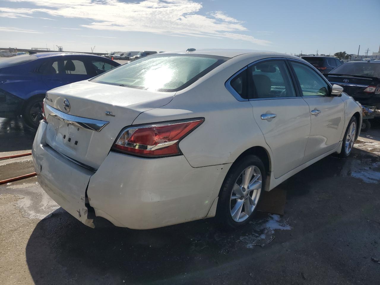 2015 Nissan Altima - Image 3
