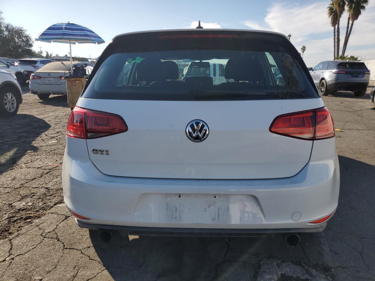 2017 Volkswagen GTI - Image 6