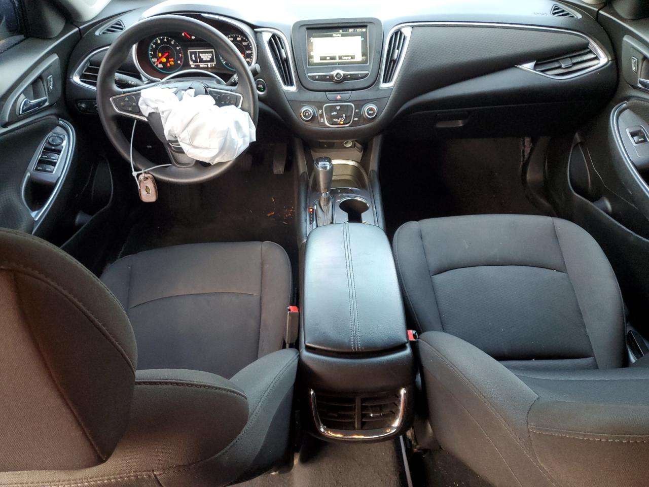 2018 Chevrolet Malibu - Image 8