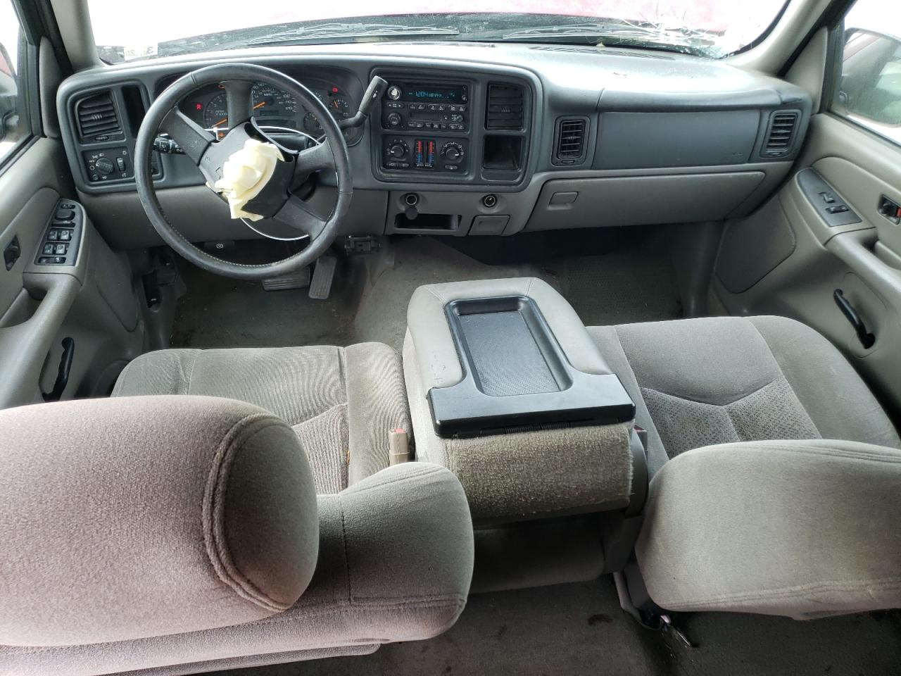 2004 Chevrolet Tahoe - Image 8