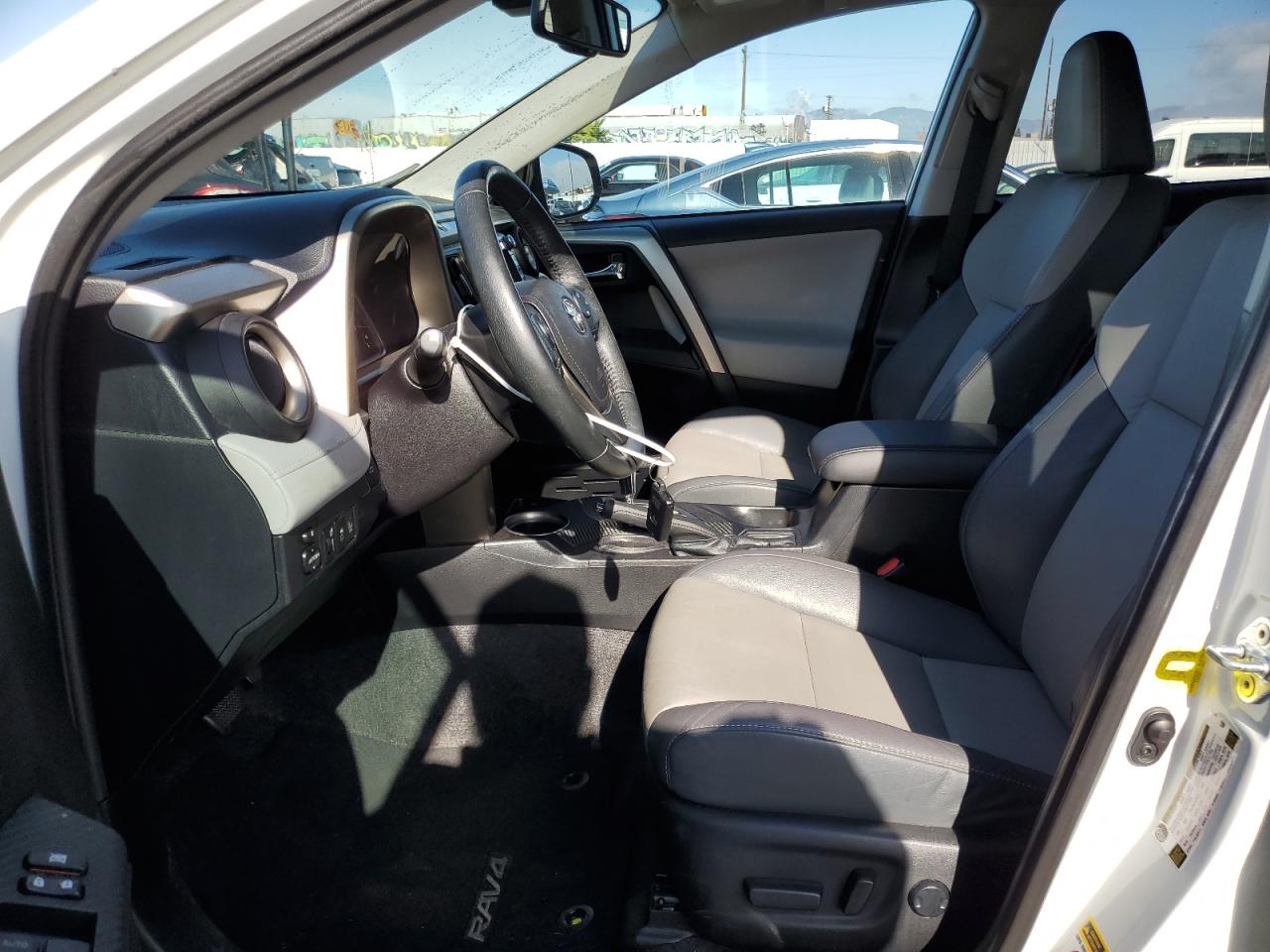 2015 Toyota RAV 4 - Image 7