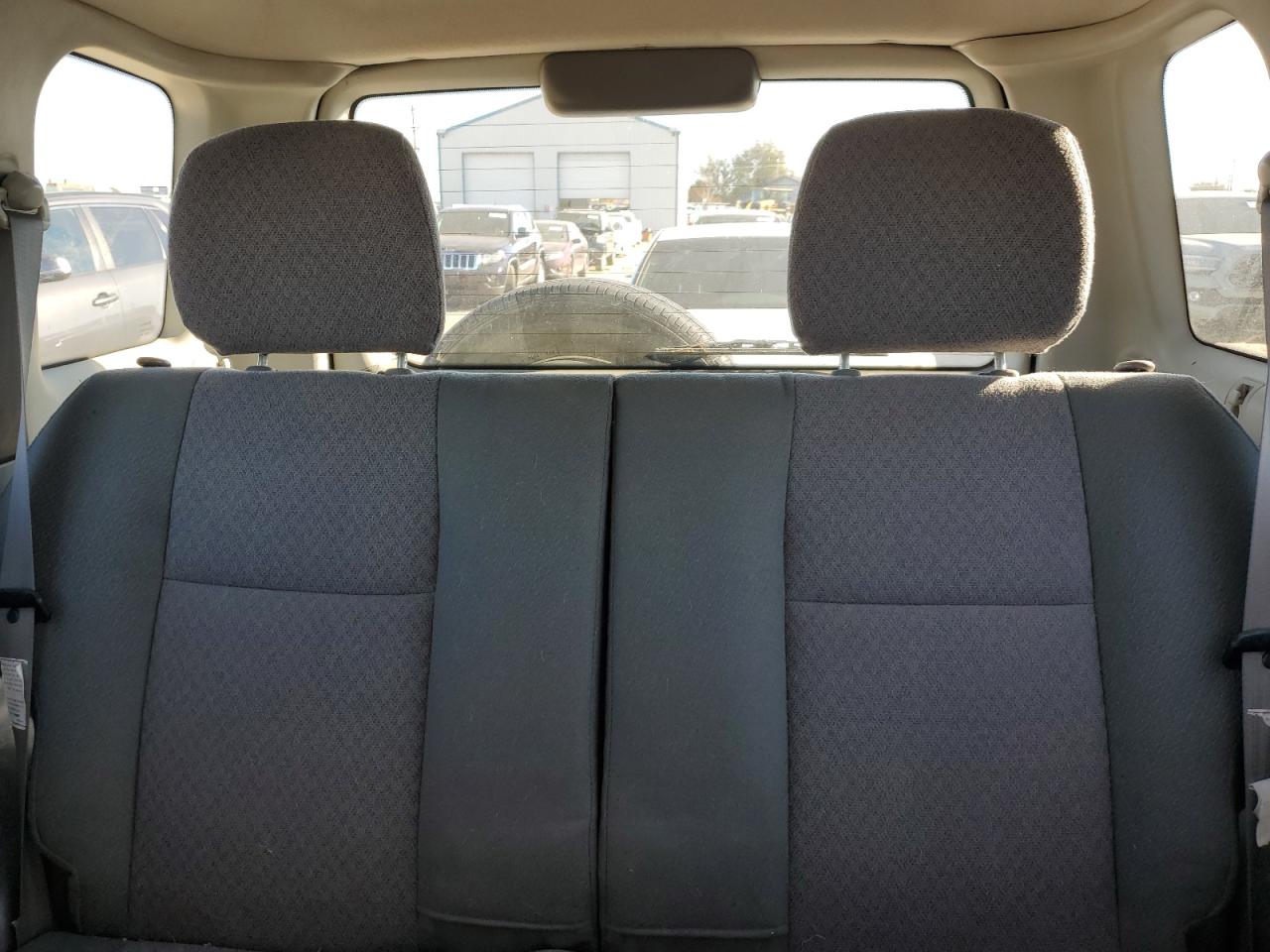 2000 Chevrolet Tracker - Image 10