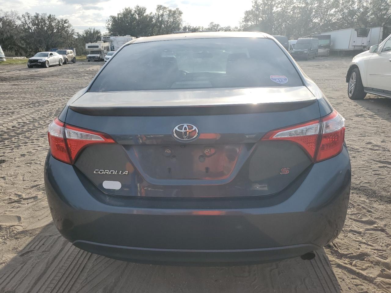 2015 Toyota Corolla L VIN: 2T1BURHE8FC447465 Lot: 81372304