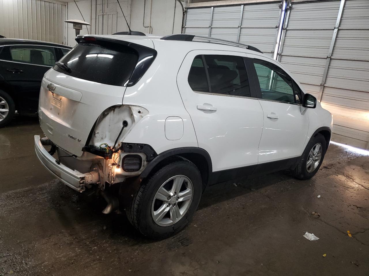 2015 Chevrolet Trax - Image 3
