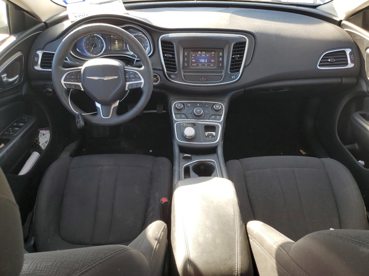 2016 Chrysler 200 - Image 8