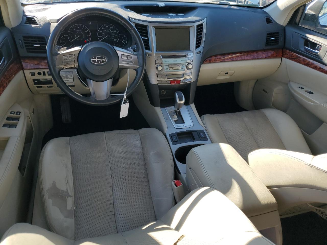 2011 Subaru Outback - Image 8