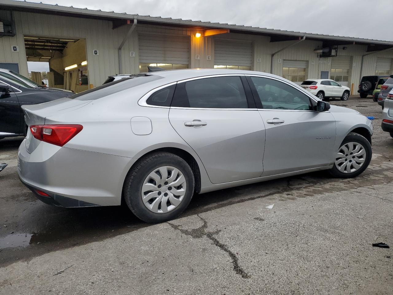 2016 Chevrolet Malibu - Image 3