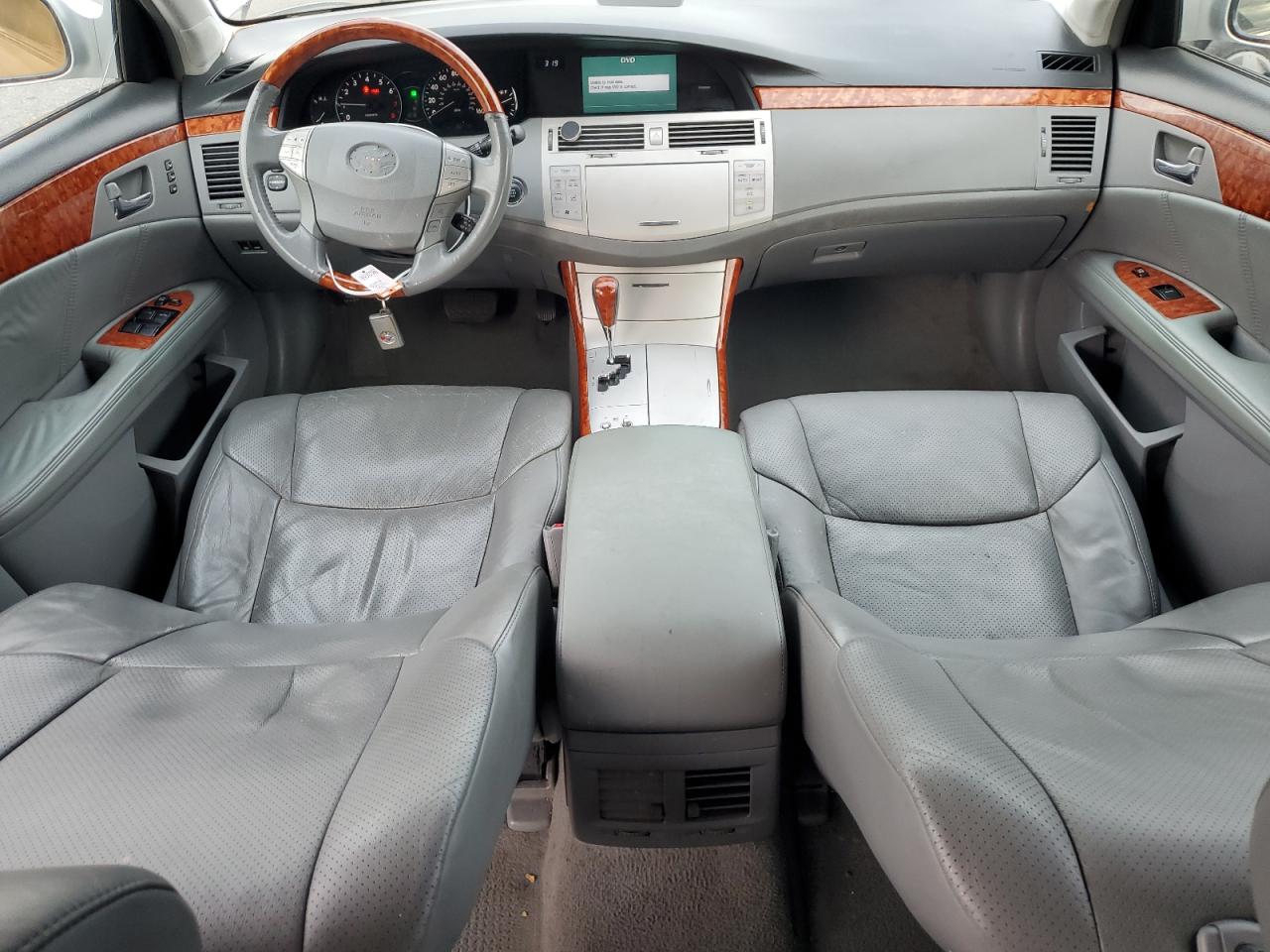 2006 Toyota Avalon - Image 8