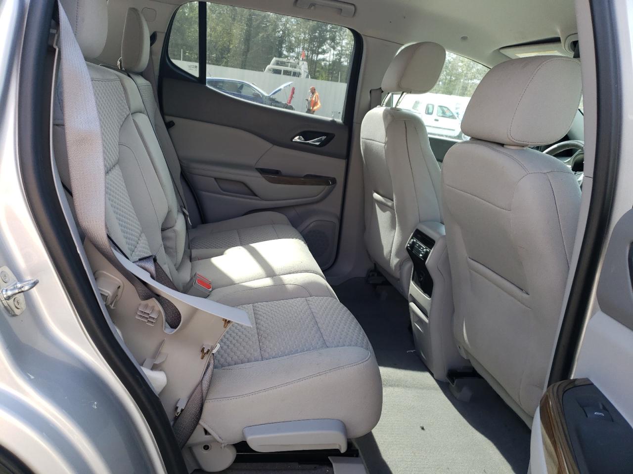 2017 GMC Acadia - Image 12