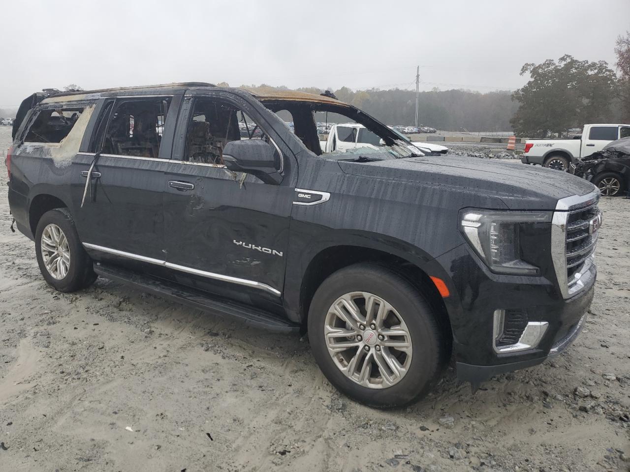 2021 GMC Yukon - Image 4