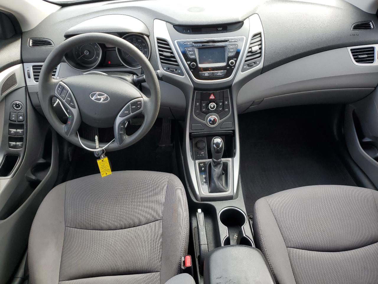 2015 Hyundai Elantra - Image 8