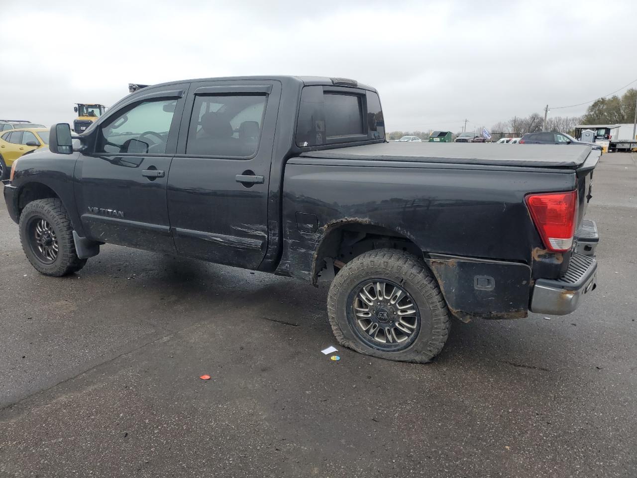 2014 Nissan Titan - Image 2
