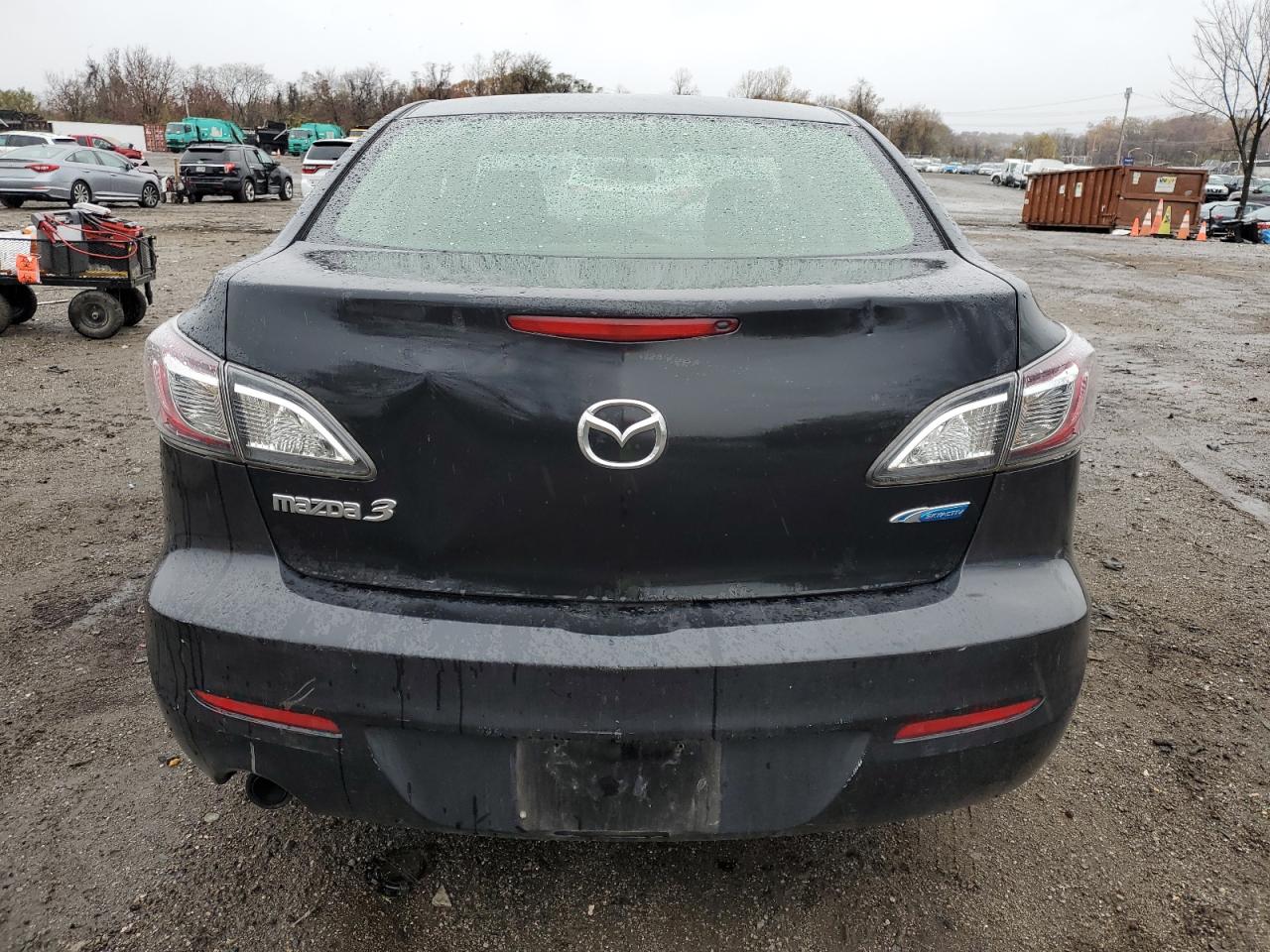2013 Mazda 3 - Image 6
