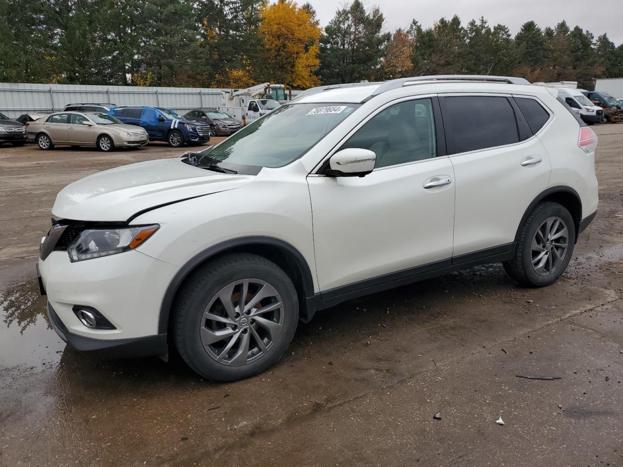 2015 Nissan Rogue - Image 1