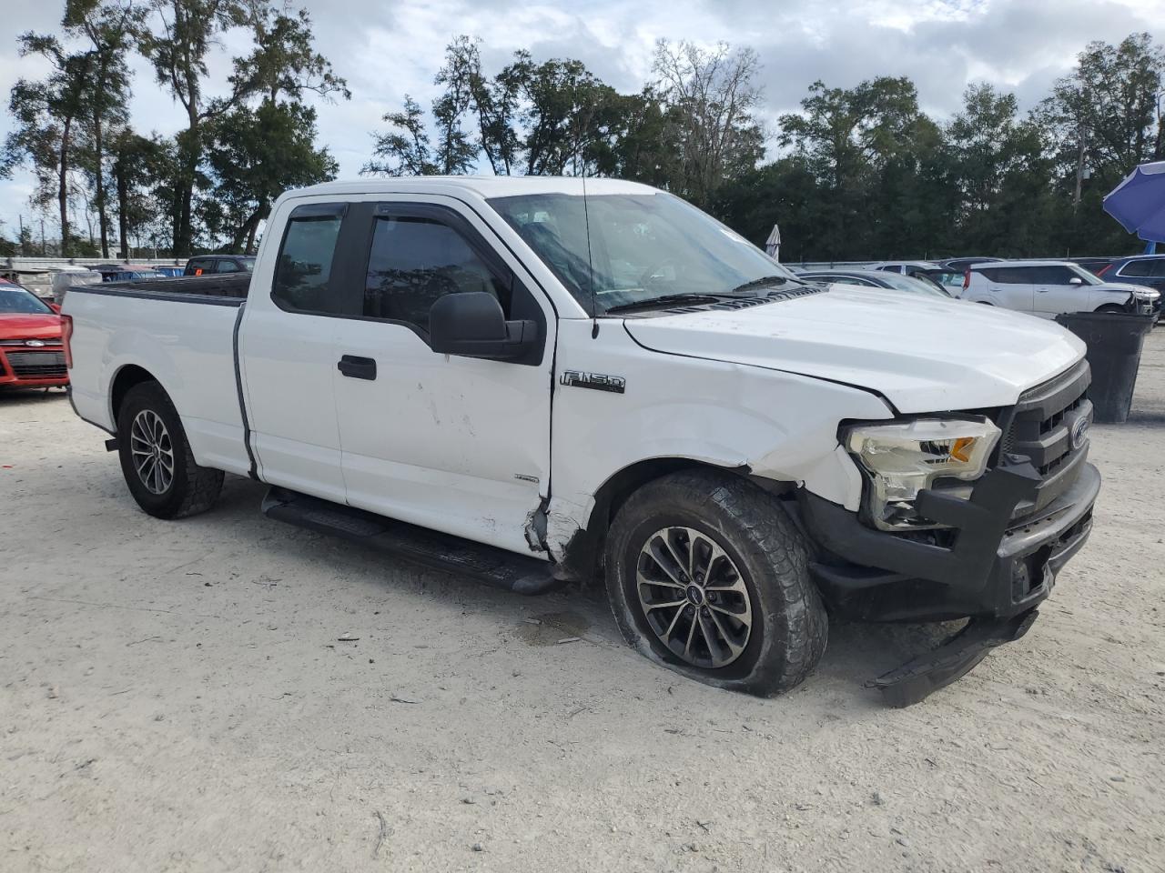 2015 Ford F-150 - Image 4