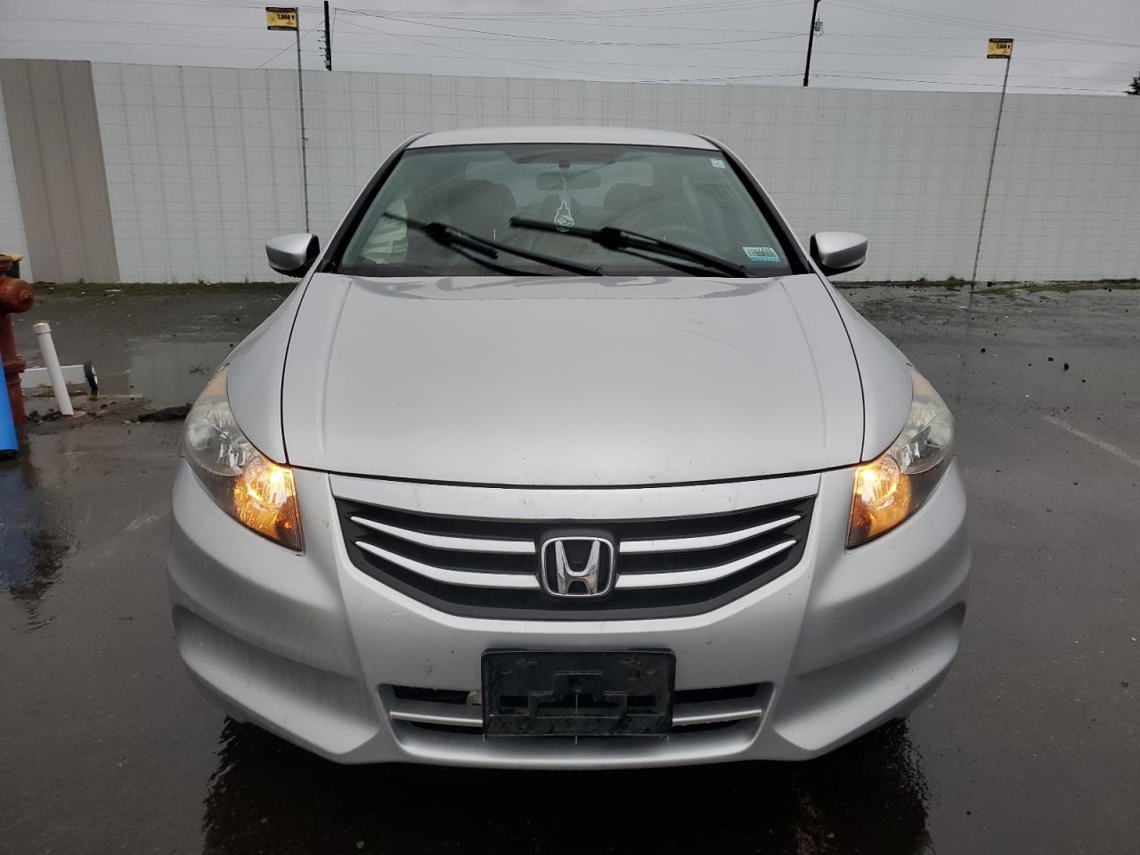 2012 Honda Accord - Image 5