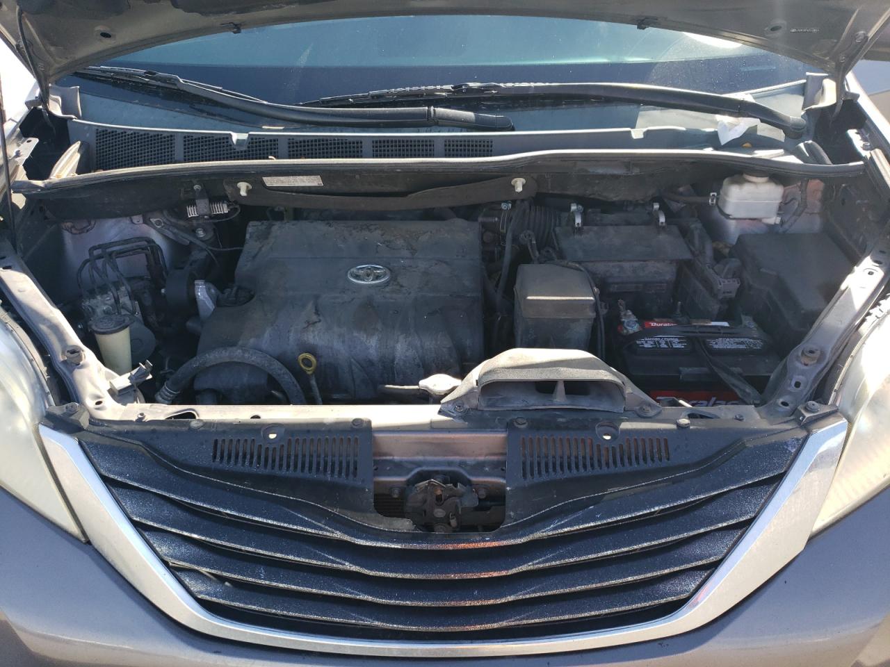 2013 Toyota Sienna - Image 13