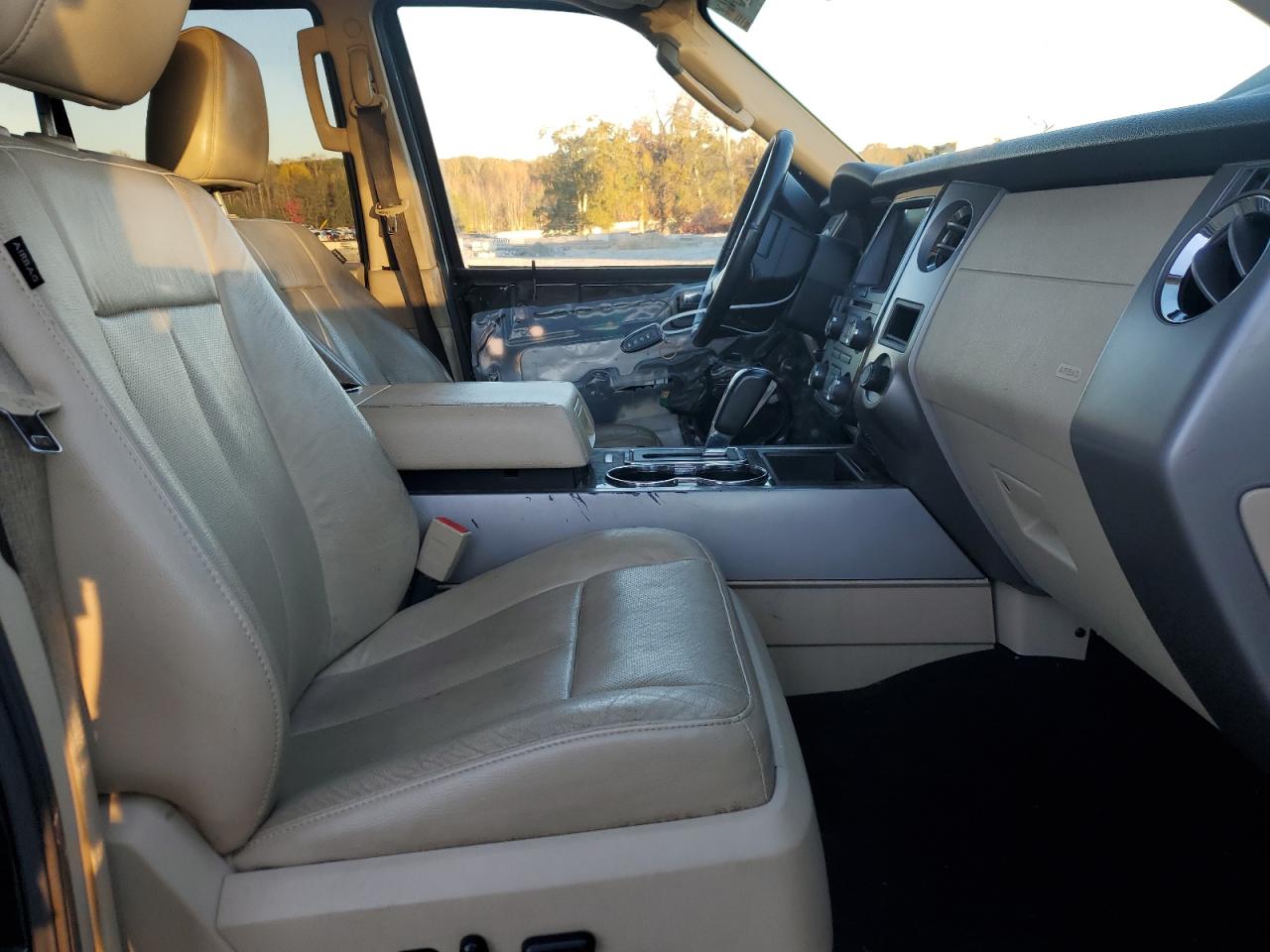 2017 Ford Expedition - Image 7