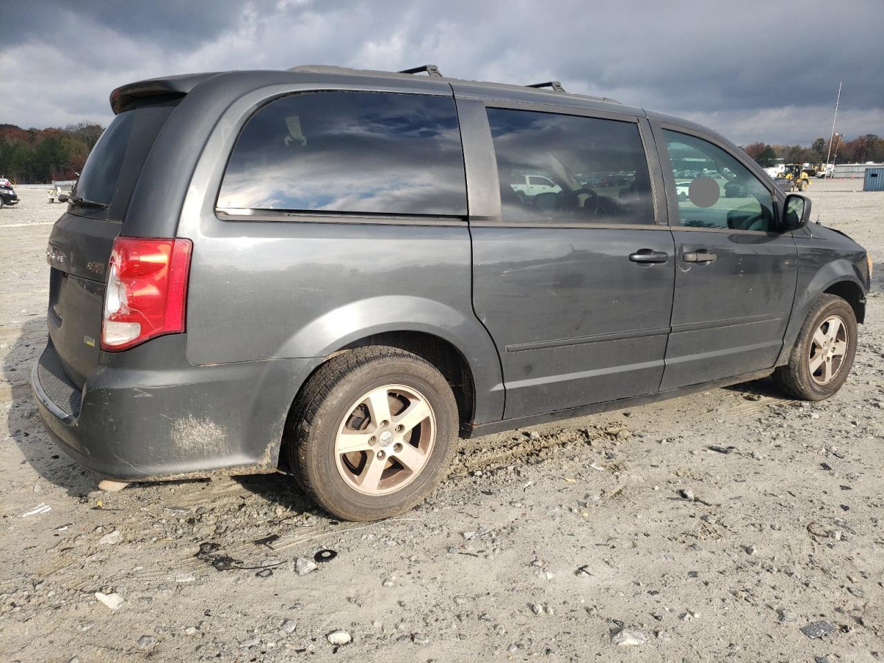 2012 Dodge Caravan - Image 3
