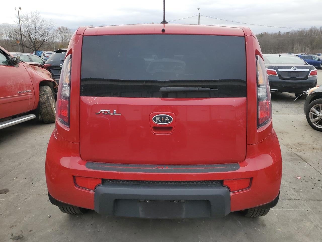 2011 Kia Soul + VIN: KNDJT2A23B7258143 Lot: 82188084