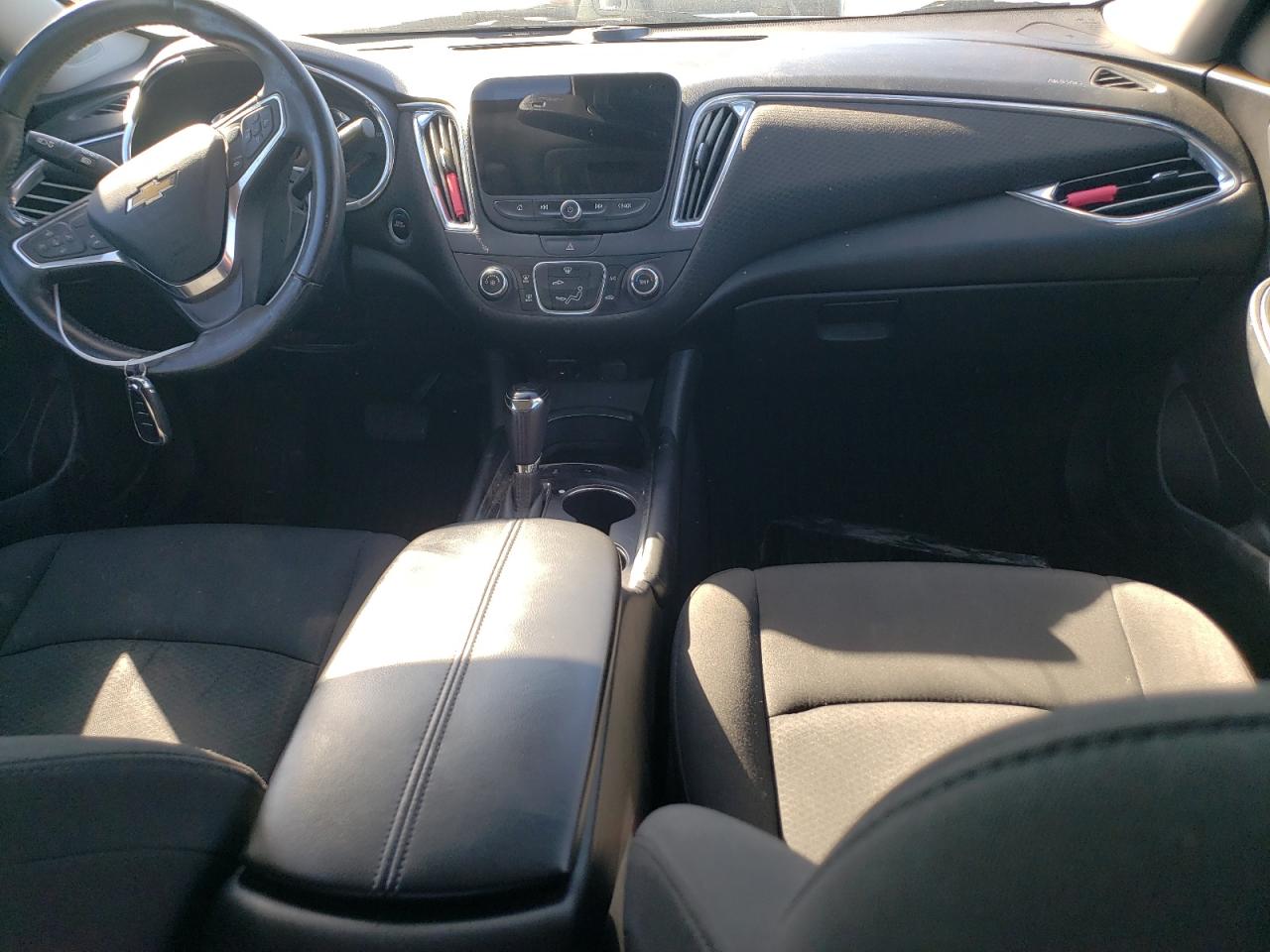 2018 Chevrolet Malibu - Image 8
