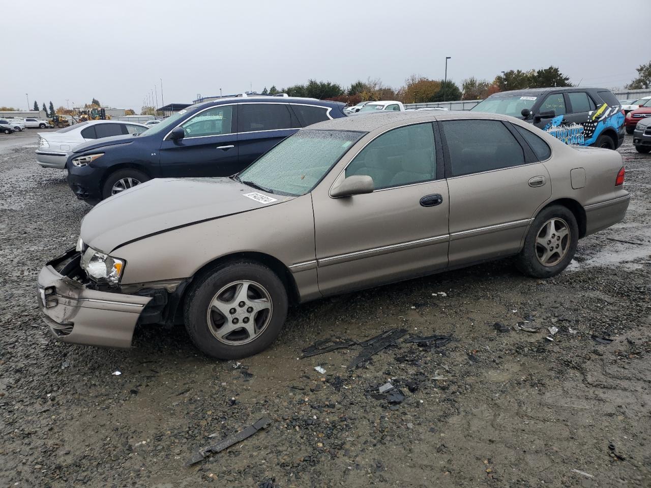 1999 Toyota Avalon - Image 1