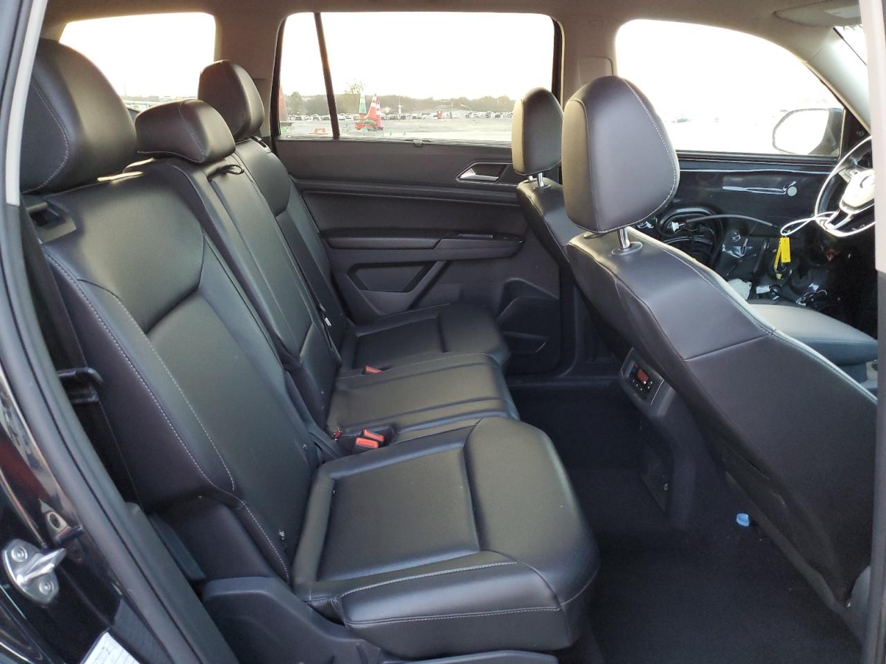 2018 Volkswagen Atlas - Image 11
