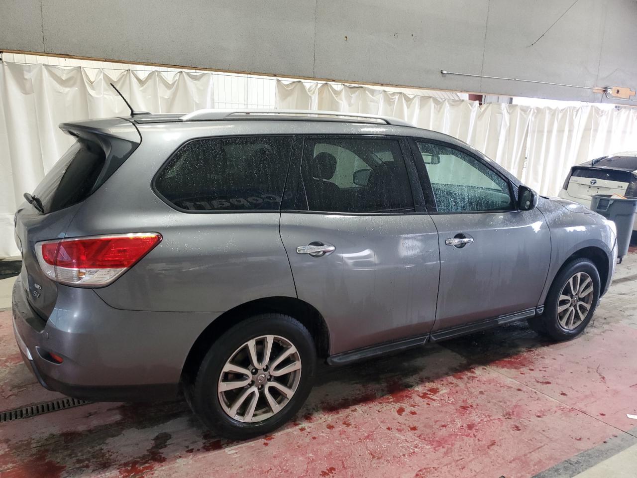 2015 Nissan Pathfinder - Image 3