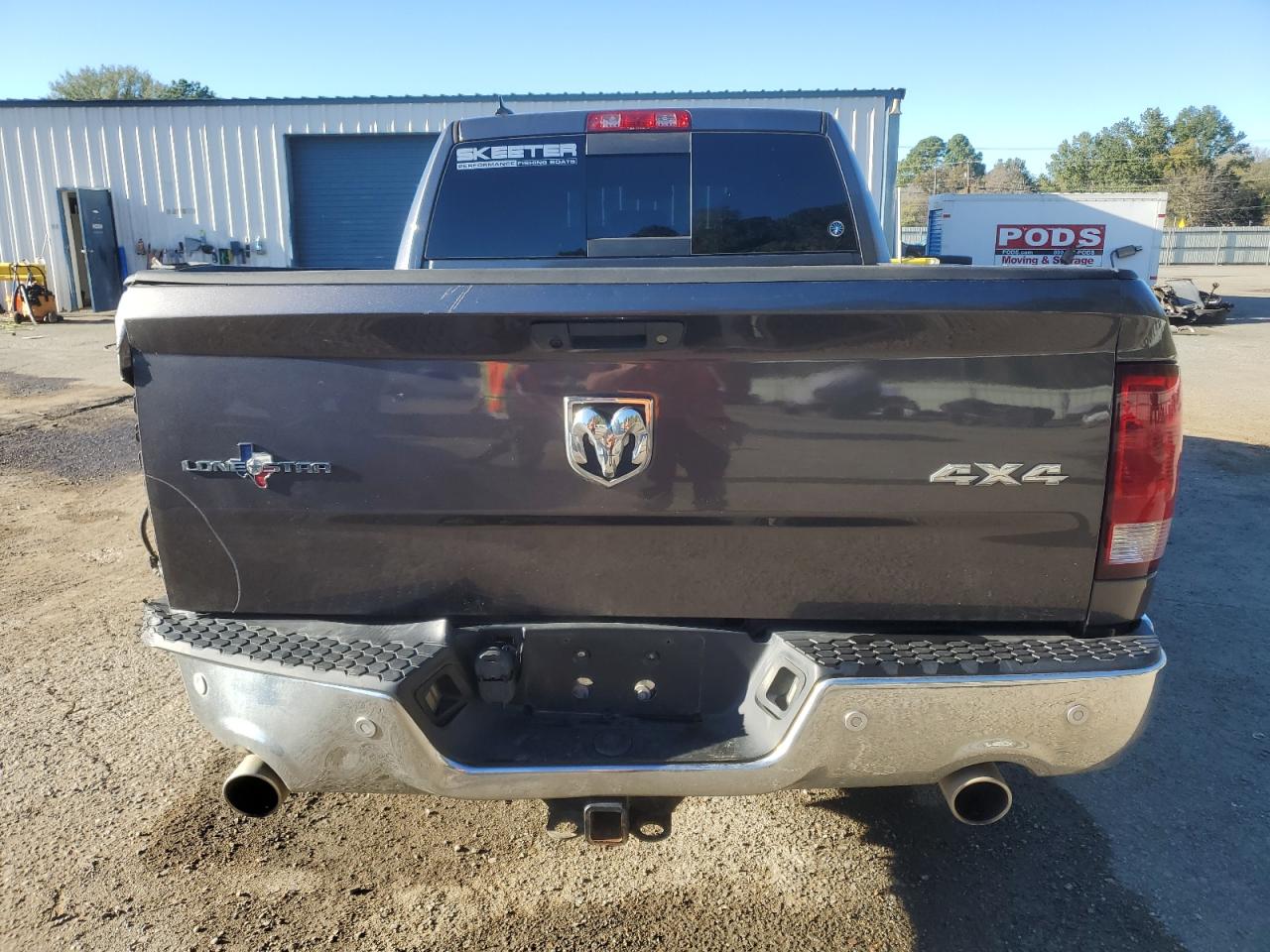 2016 RAM 1500 - Image 6