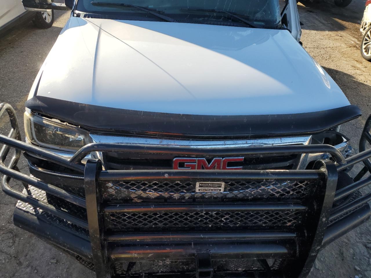 2004 GMC Sierra - Image 12