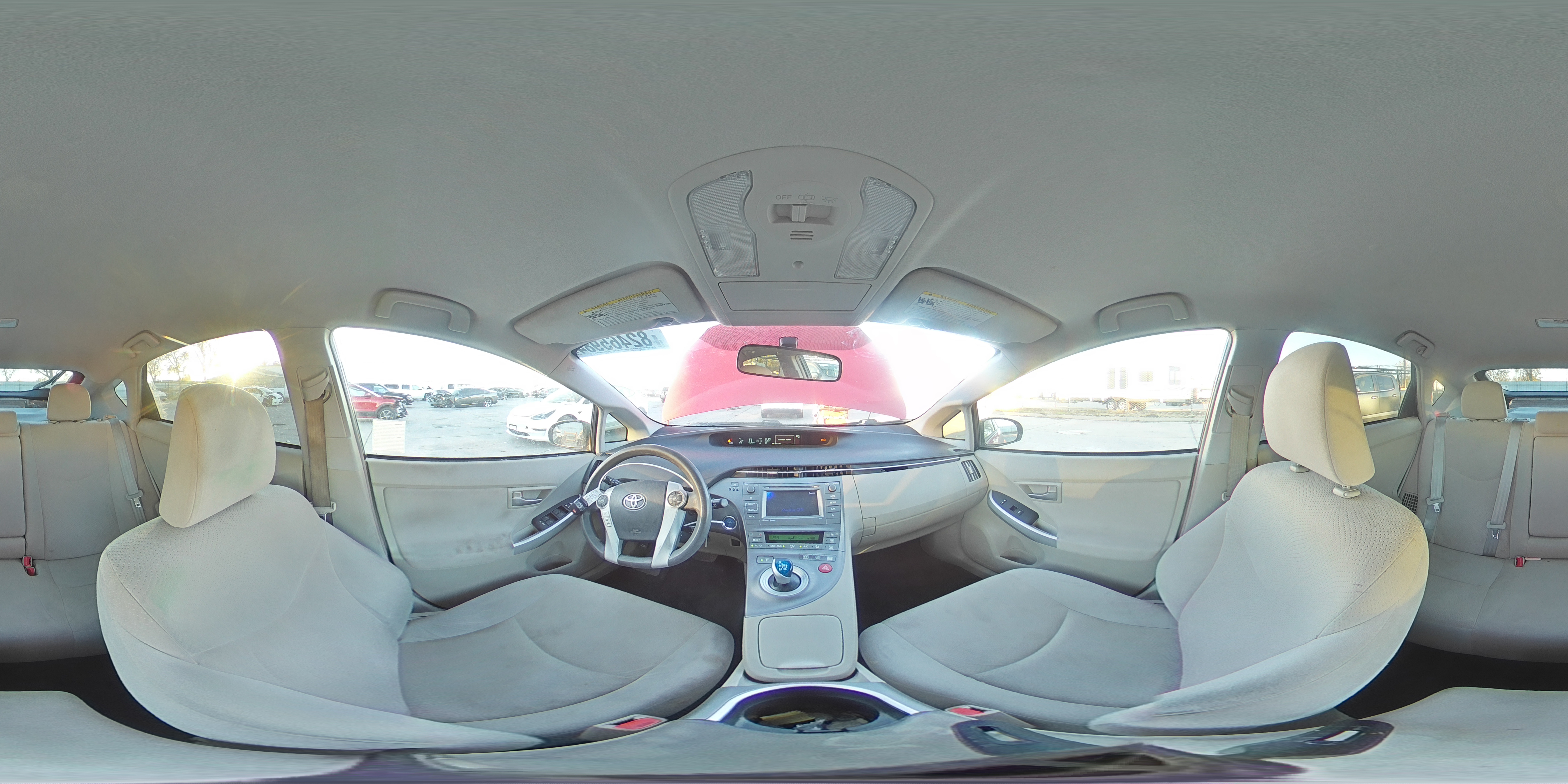 2015 Toyota Prius - Image 12