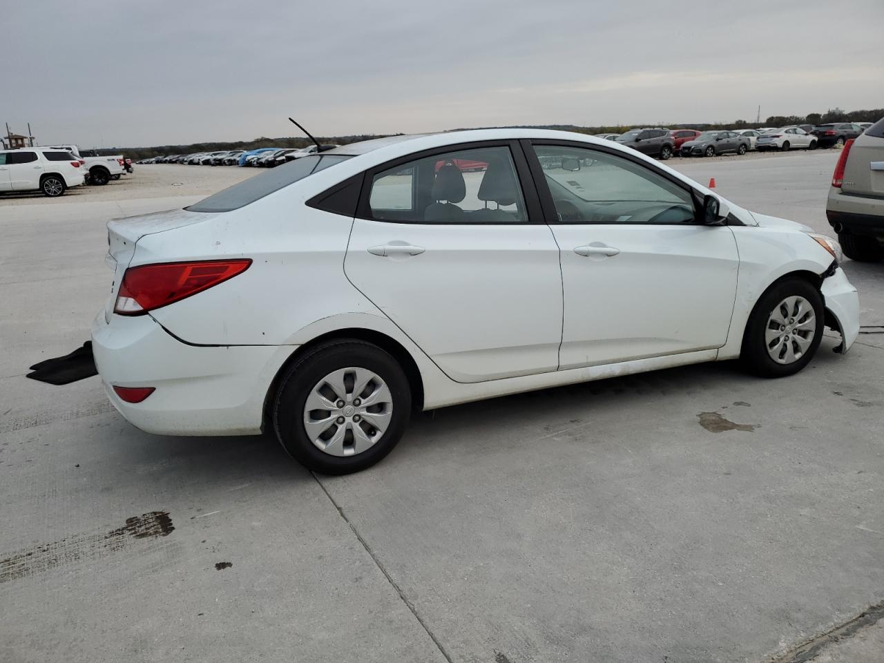 VIN KMHCT4AE9GU073128 2016 HYUNDAI ACCENT no.3