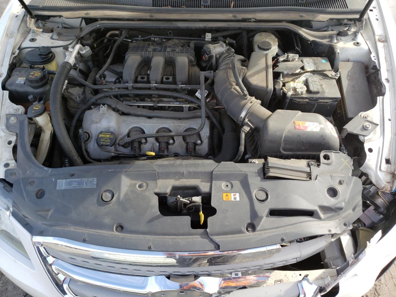 2012 Ford Taurus - Image 11