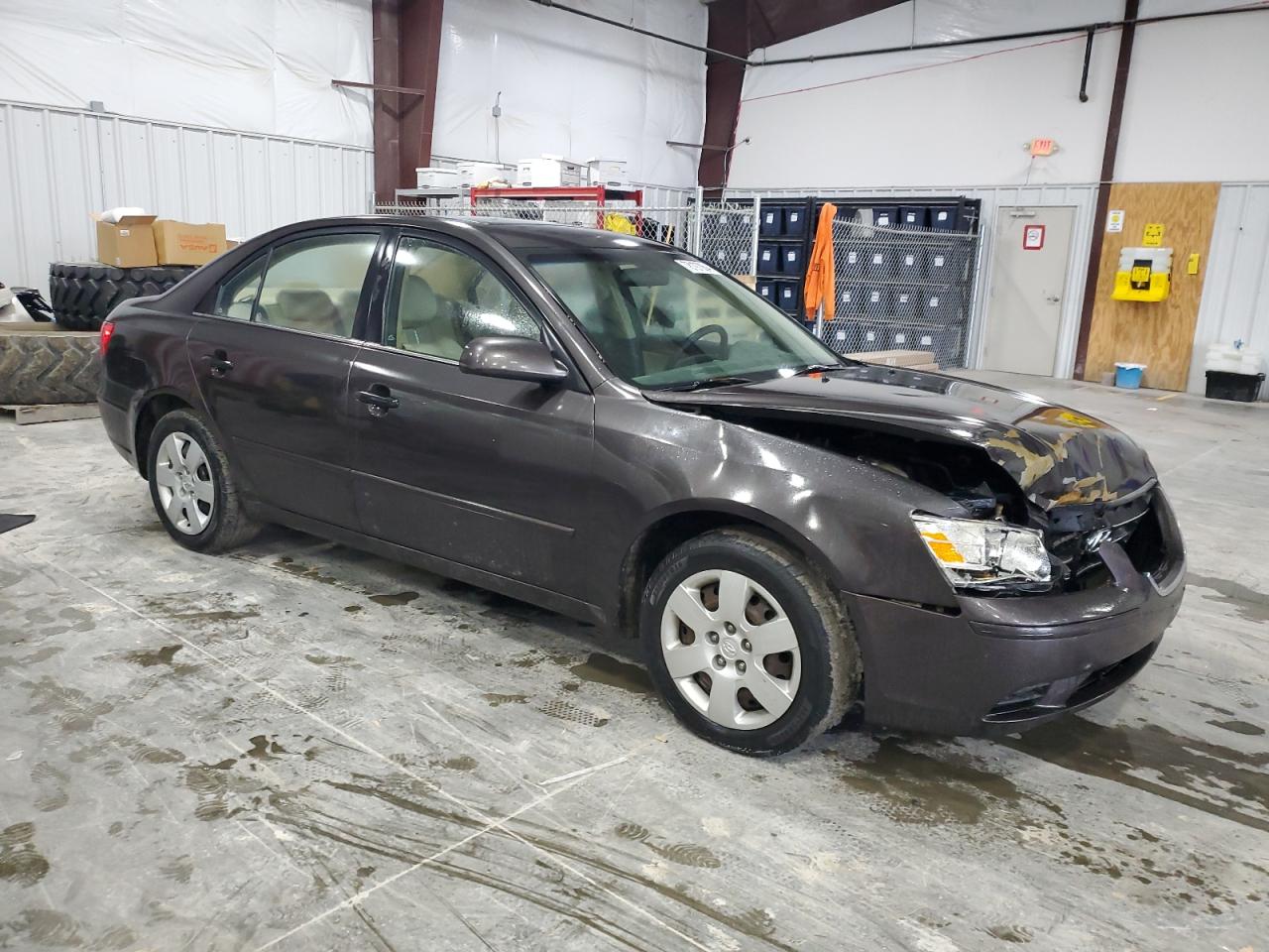 2010 Hyundai Sonata - Image 4