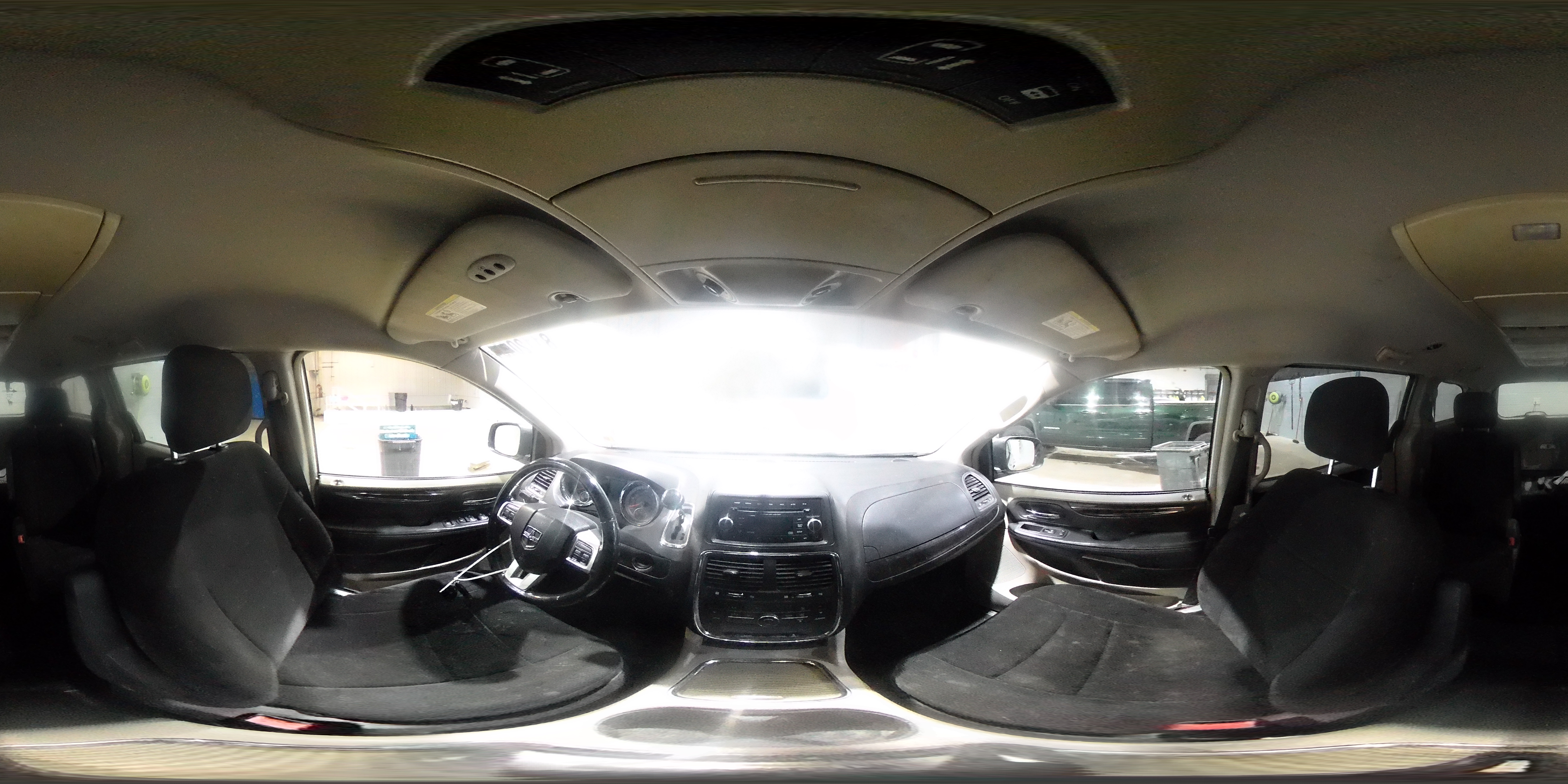 2012 Dodge Caravan - Image 15