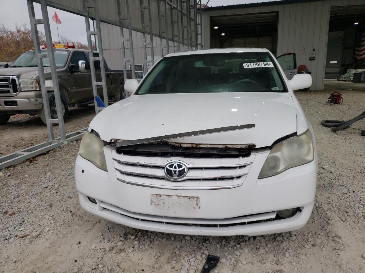 2007 Toyota Avalon - Image 5
