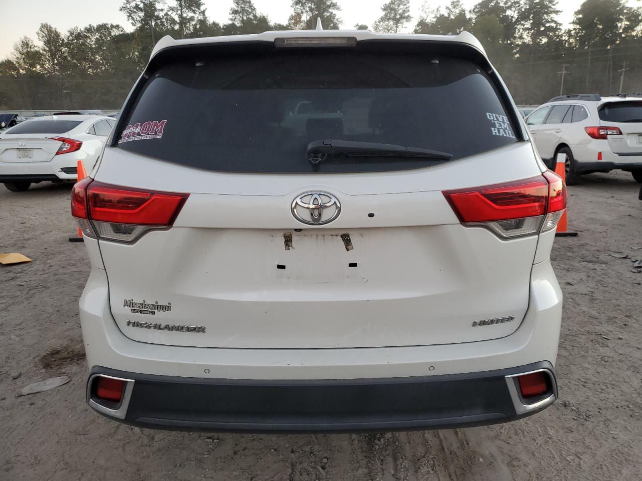 2019 Toyota Highlander - Image 6