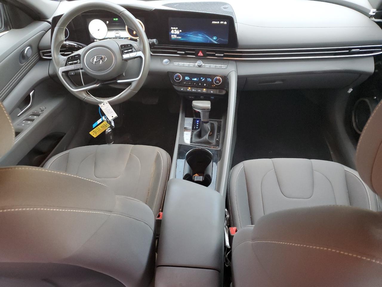 2023 Hyundai Elantra - Image 8