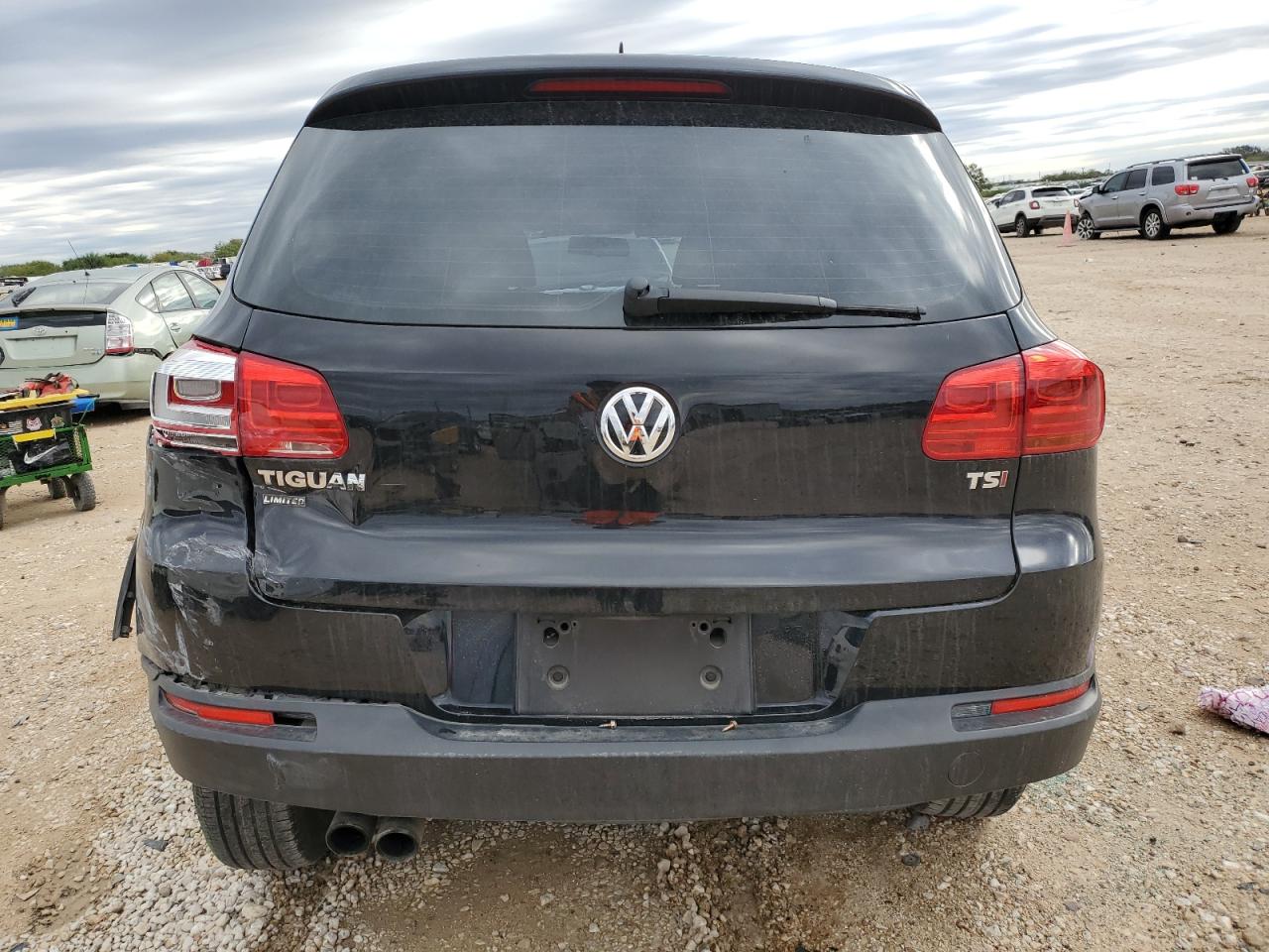 2018 Volkswagen Tiguan - Image 6