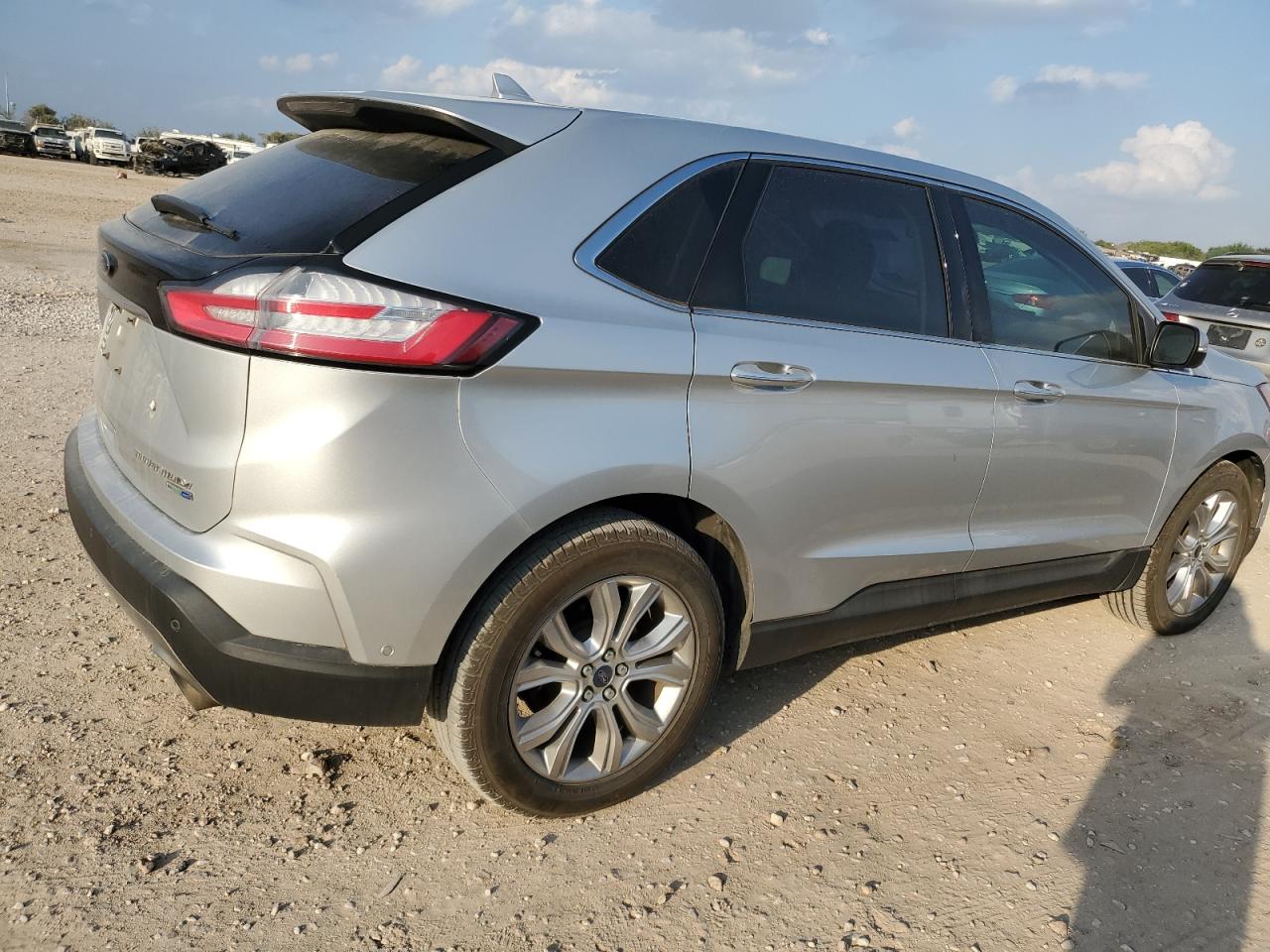 2019 Ford Edge - Image 3